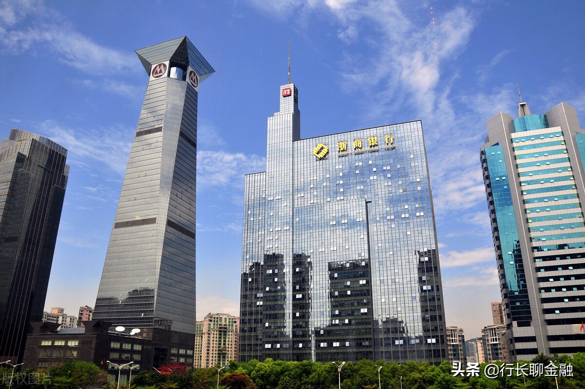 信用卡逾期后咋办?银行不会“主动”告诉你:可协商分期