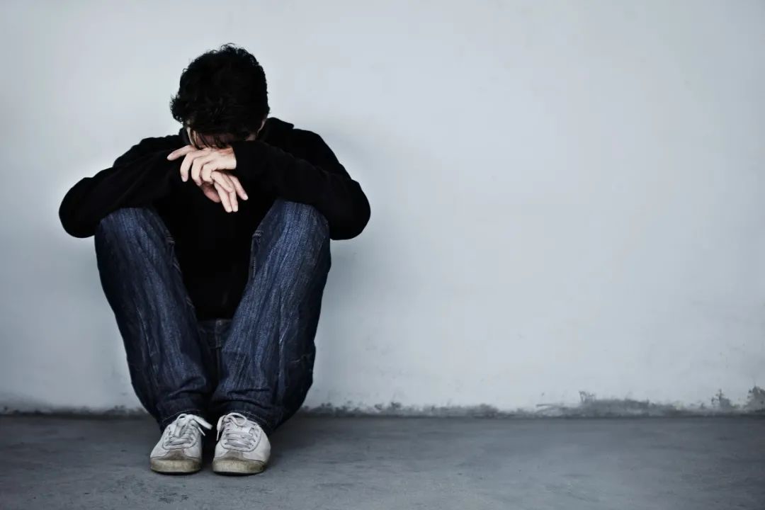 在骗子聚集的网贷吧,借几千滚成二十多万后,他们的人生在下沉