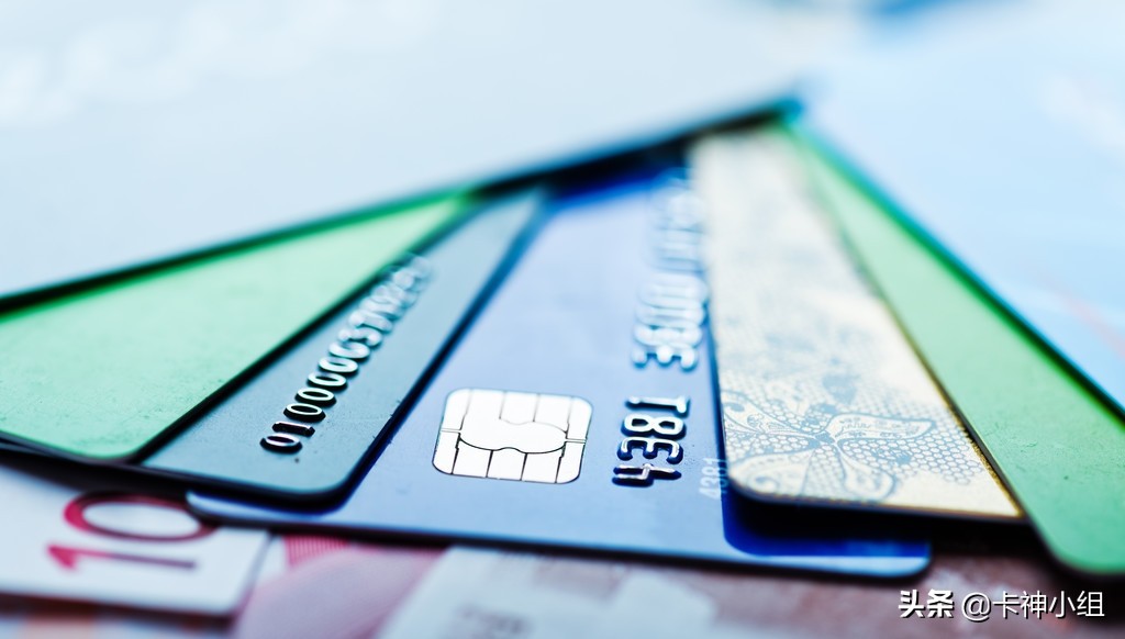 当信用卡无力还款后，选择停息挂账要比分期还款来的压力小