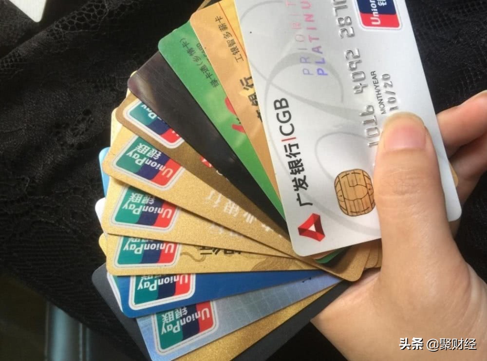 信用卡逾期,银行宁愿催收也不起诉?其中有何隐情?职员说出实情