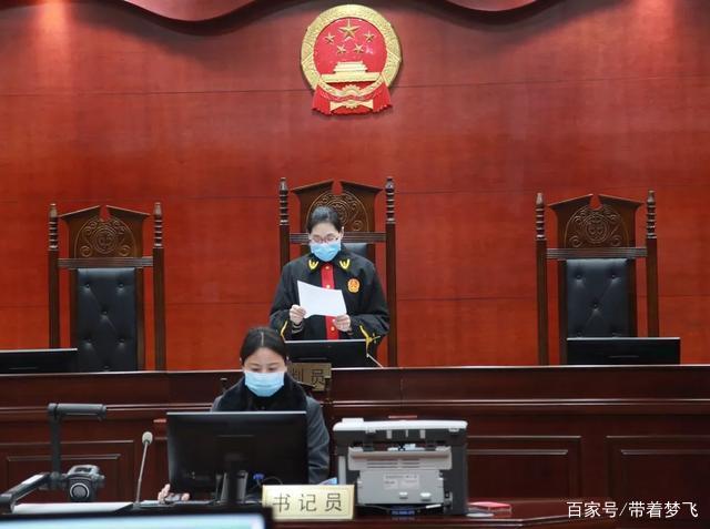 男子信用卡透支十余万，逾期851天还款100元！信用卡诈骗罪获刑