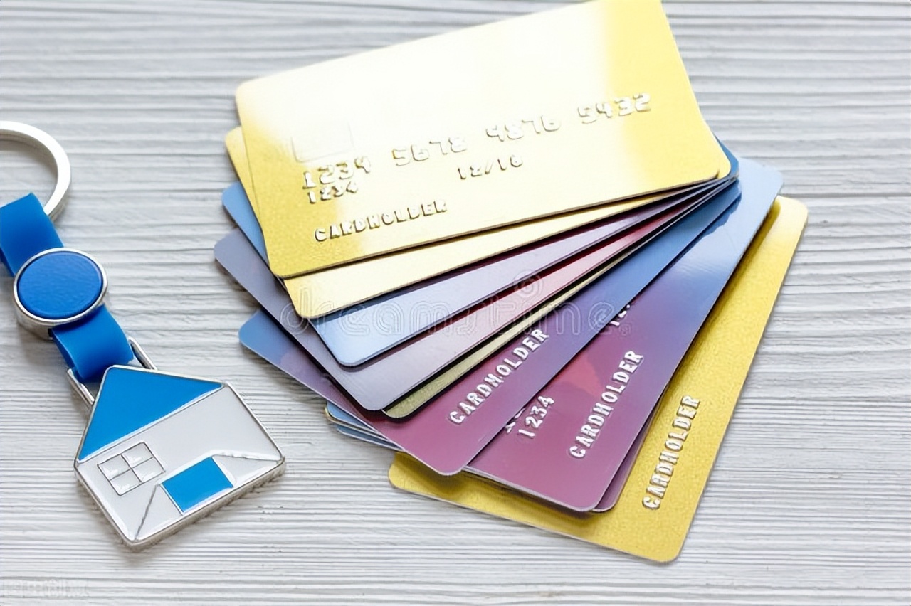 负债累累的你，是否从一张信用卡开始？
