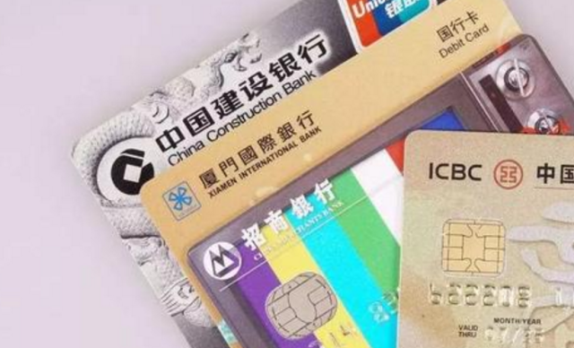 本人信用卡逾期3万元，每个月都还100进去，为啥还是被起诉了？