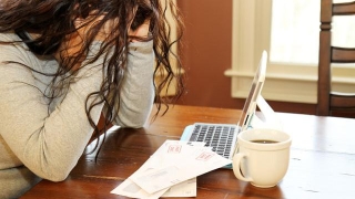 信用卡逾期银行上门了怎么办？别慌，有办法处理！