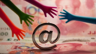 催收员已经爆了通讯录，还网贷又不甘心该怎么办？催收员说出实情