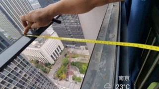 大学生刚毕业就跳楼自杀，去世前1年56笔网贷申请，死后家人仍被催债