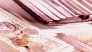 如果征信有逾期记录，还能申请信用卡吗？