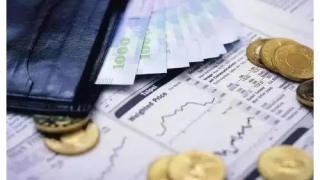 信用卡逾期后催收说会被拉入黑名单是真的吗？